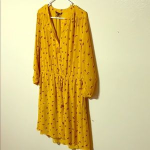 SIGNATURE STUDIO dress. Large.